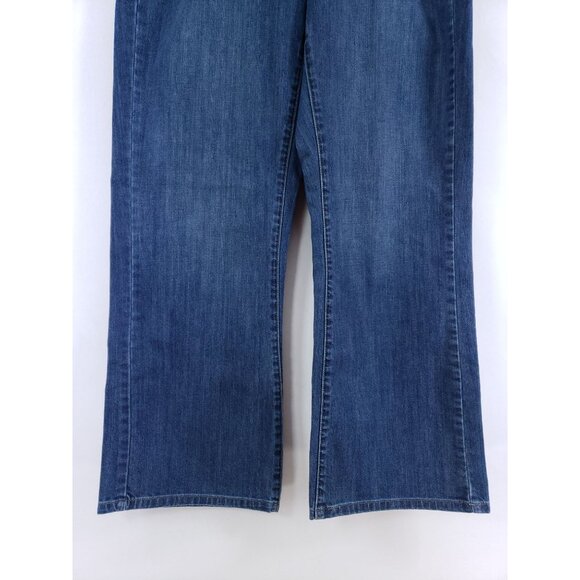 Levi's 529 Jeans Women's 10 Curvy Boot Cut Stretch Medium Wash Denim - Picture 6 of 8